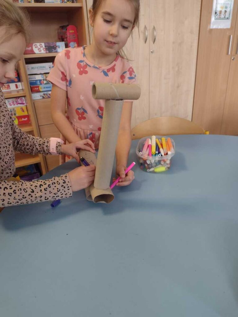 Projekt ogólnopolski “Aktywna świetlica” Odkrywcy świata – ” Wynalazek – koło”