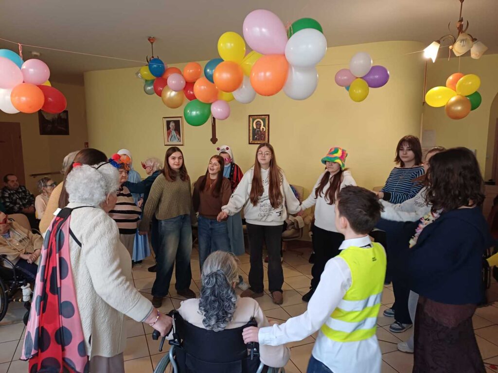 Niezwykłe odwiedziny u seniorów w DPS “Nazaret” Niezwykłe odwiedziny u seniorów w DPS “Nazaret”